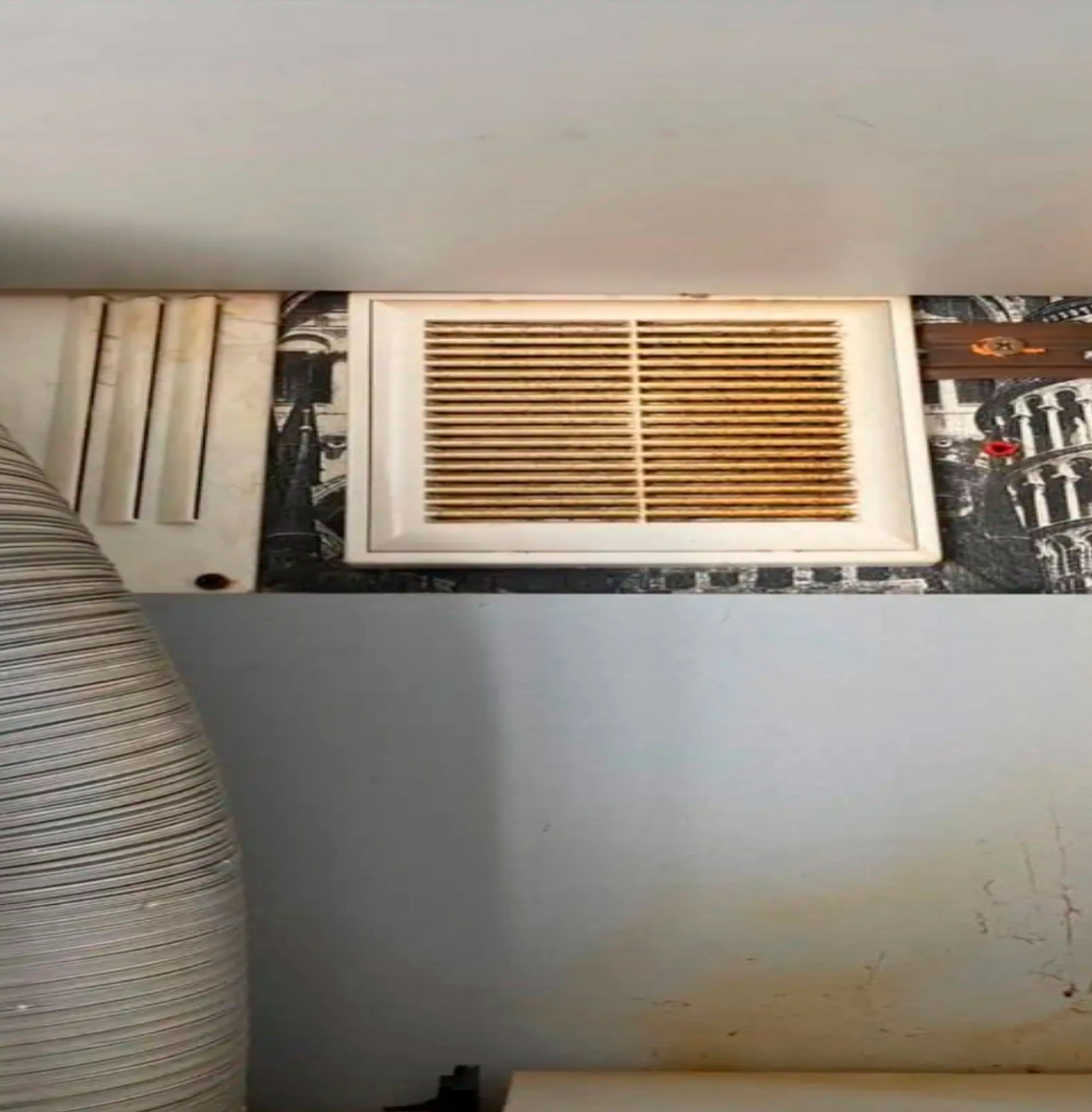 До — Вентиляционная решётка